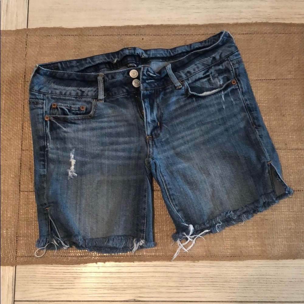 American Eagle distressed Bermuda jean shorts